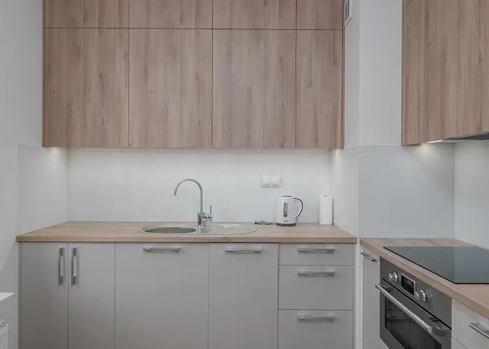 Zencow 5 By Nyx * Warszawa